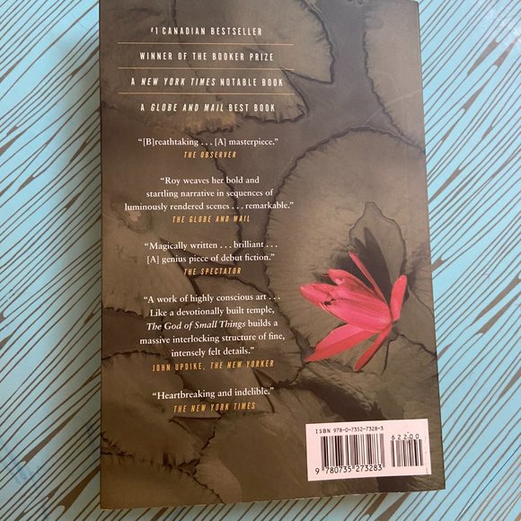 The God of Small Things by Arundhati Roy - Paperback - Picture 4 of 11